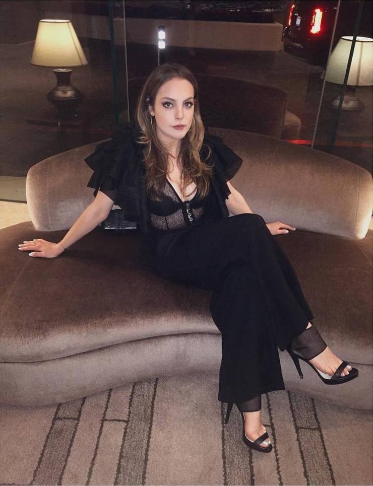 Elizabeth Gillies Elizabeth Gillies