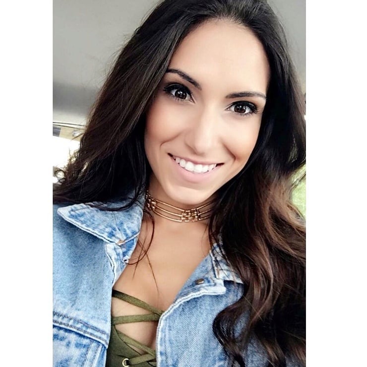Elena Cruz