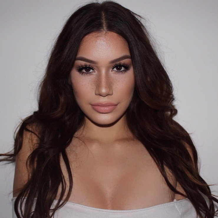 Alondra Mendoza Alondra Mendoza