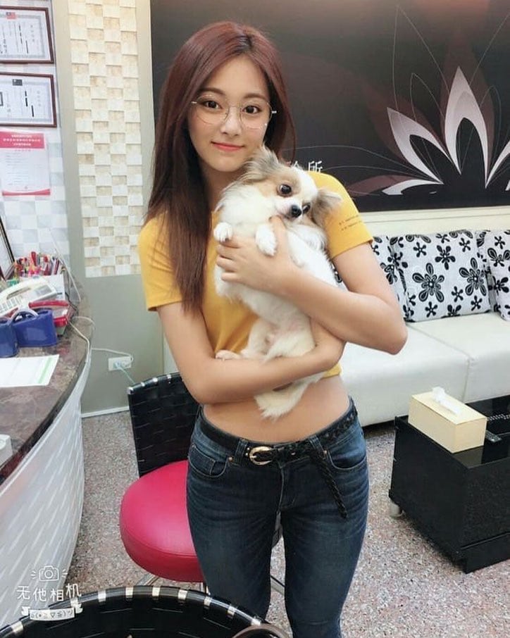 Chou Tzu-yu (Tzuyu) Chou Tzu-yu (Tzuyu)