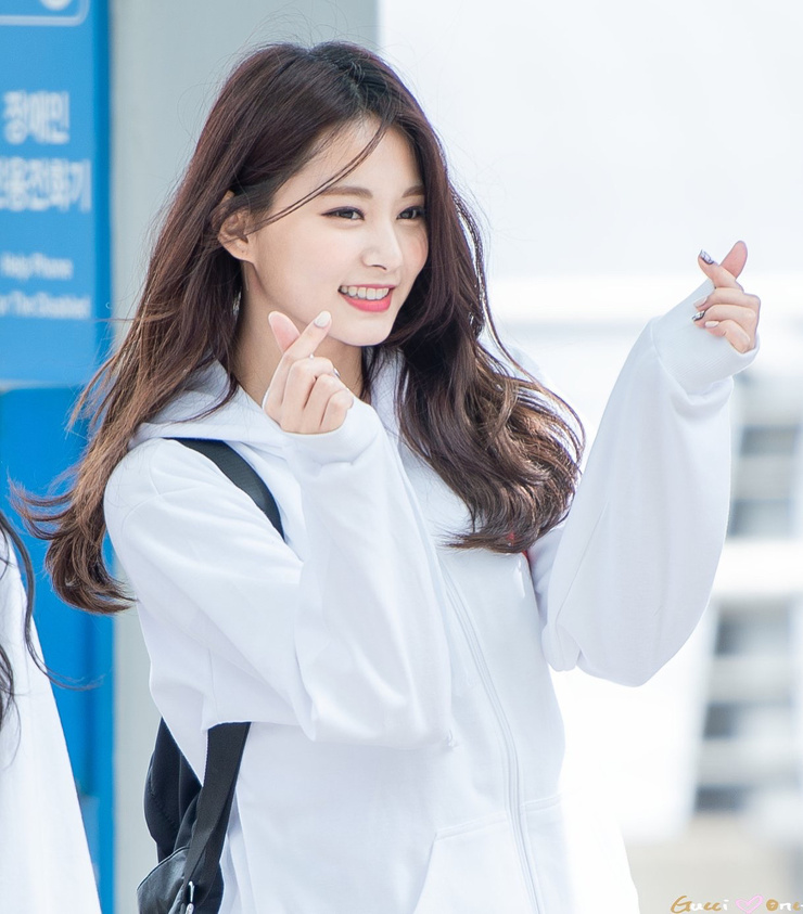 Chou Tzu-yu (Tzuyu)