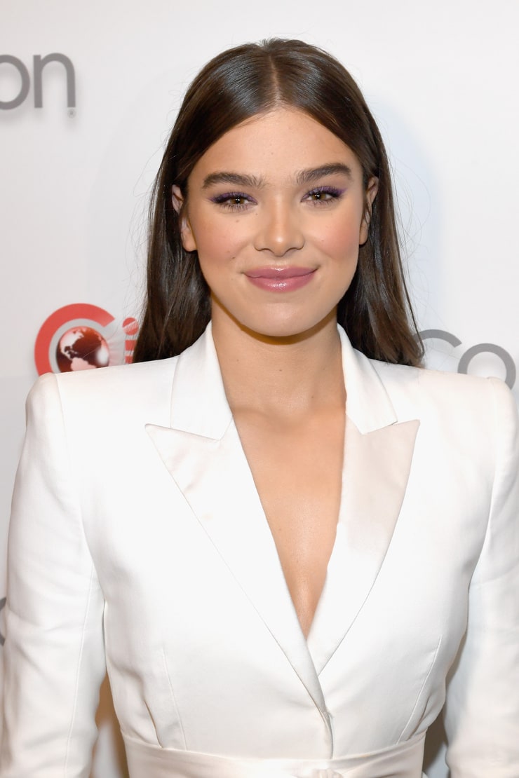 Hailee Steinfeld