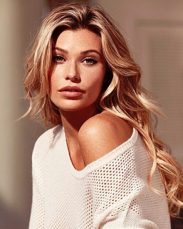Samantha Hoopes Samantha Hoopes