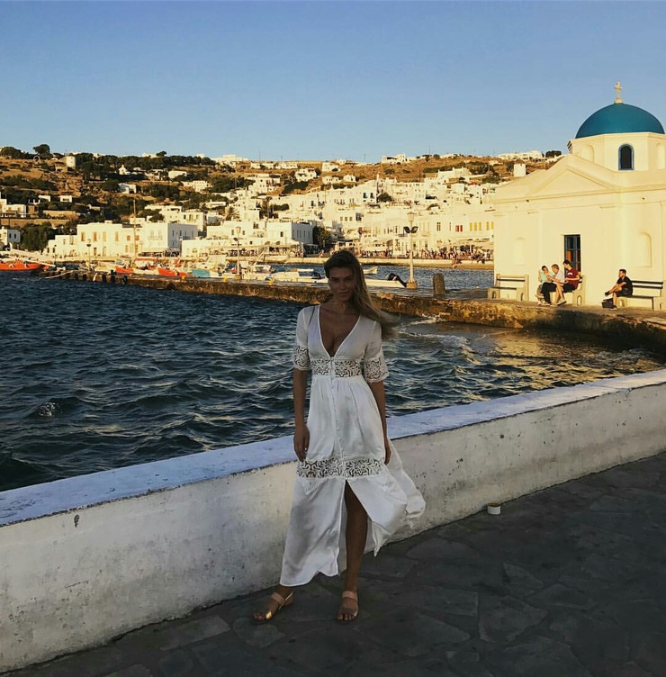 Samantha Hoopes Samantha Hoopes