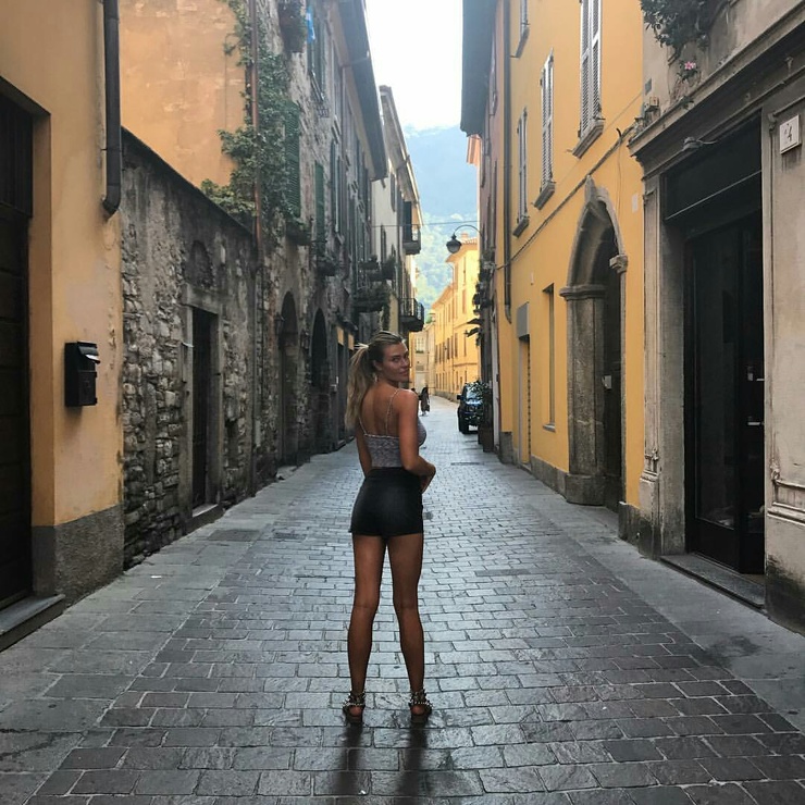 Samantha Hoopes Samantha Hoopes