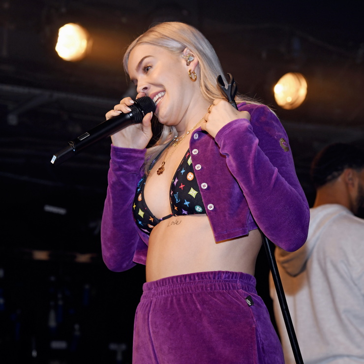 Anne-Marie