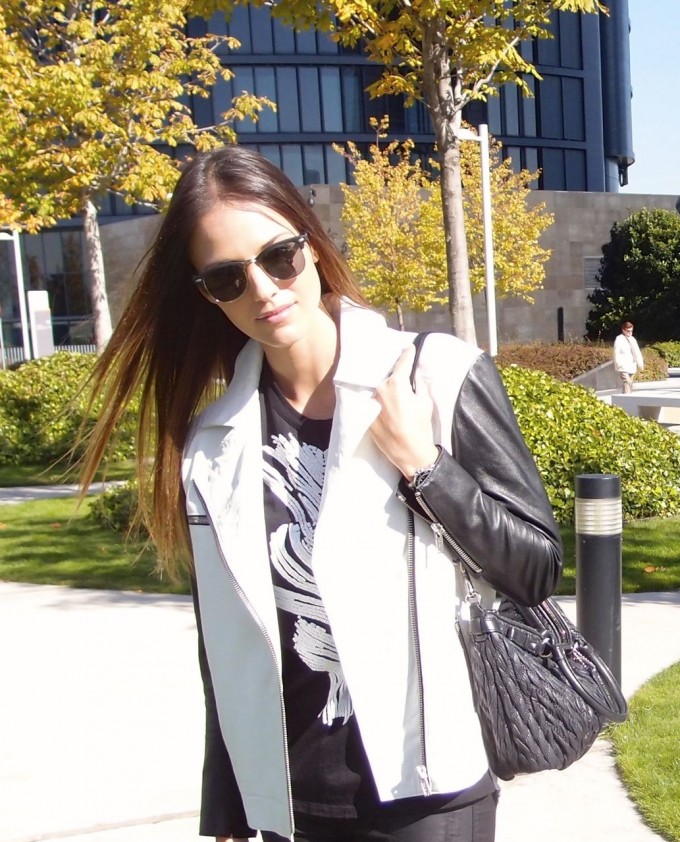 Helen Lindes Helen Lindes