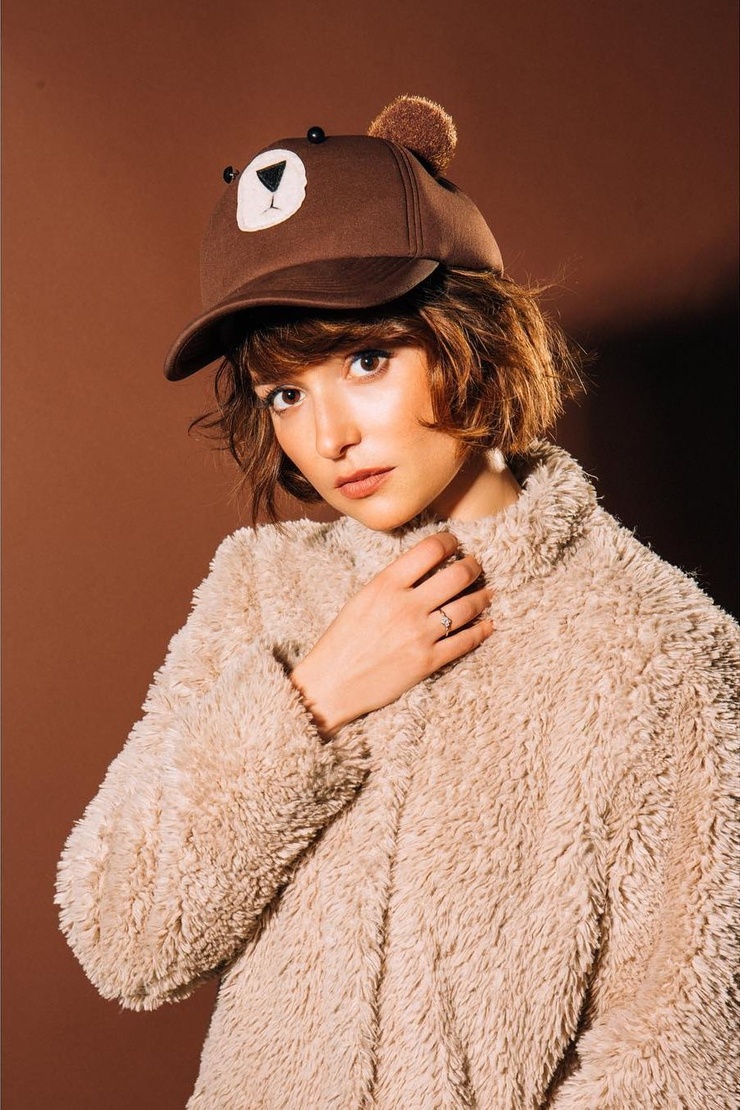 Milana Vayntrub Milana Vayntrub