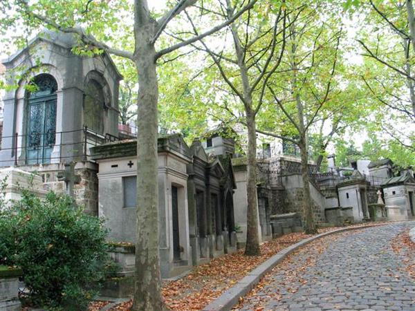 Père Lachaise Cemetery