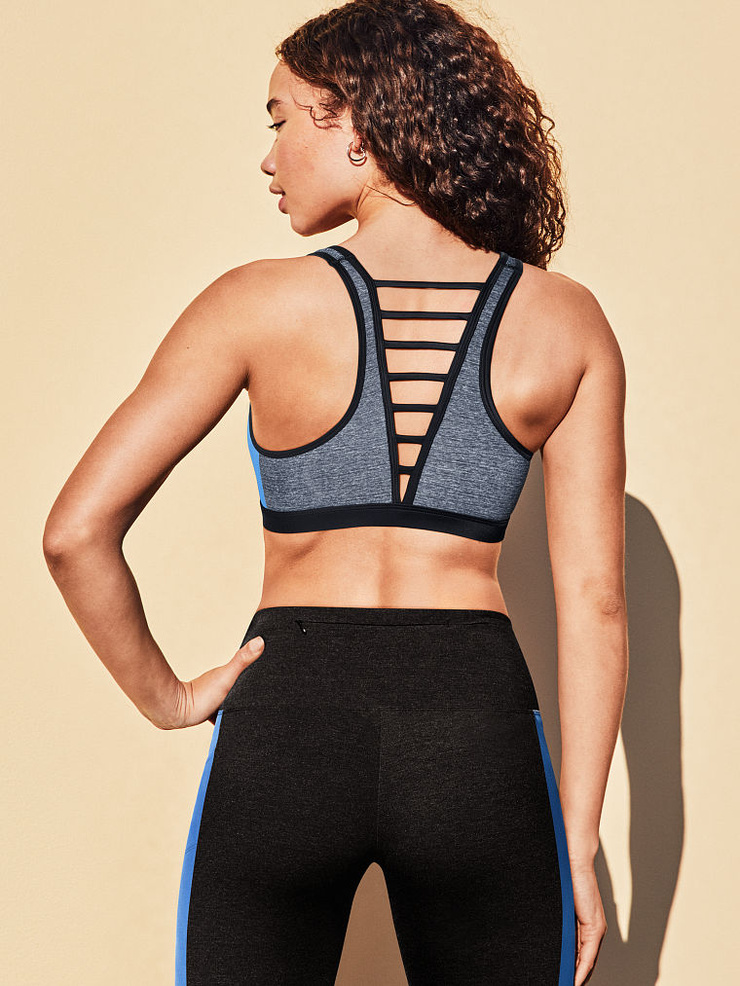 Ashley Moore (2) Ashley Moore (2)