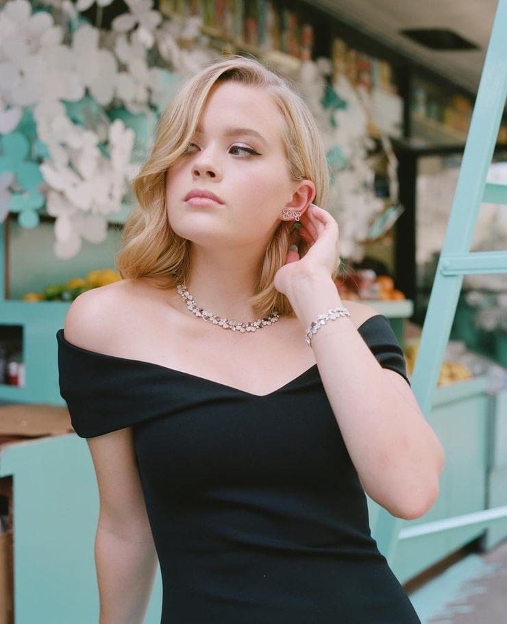 Ava Phillippe Ava Phillippe