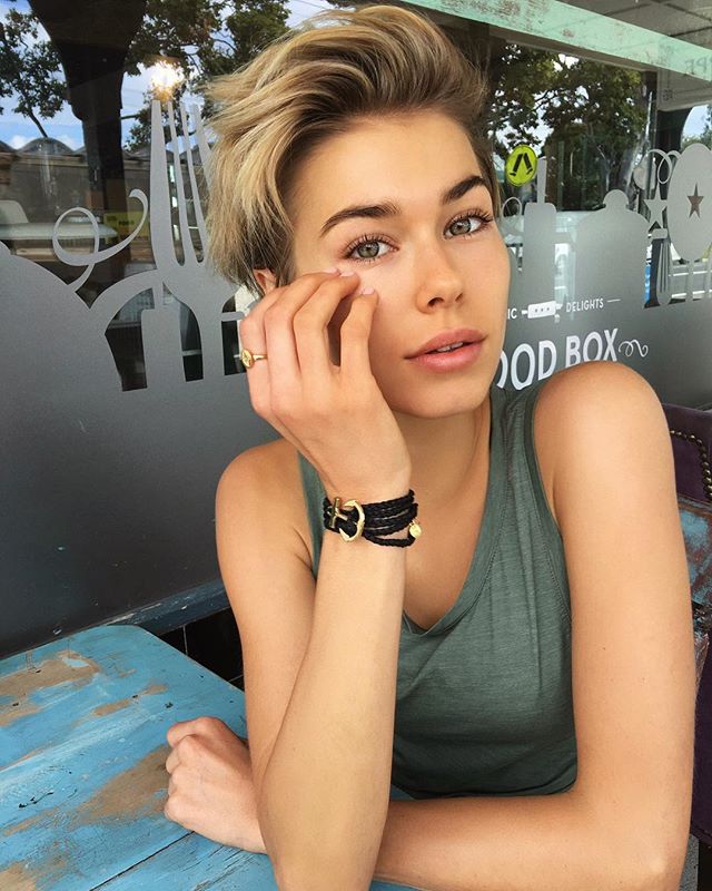 zoe hoad
