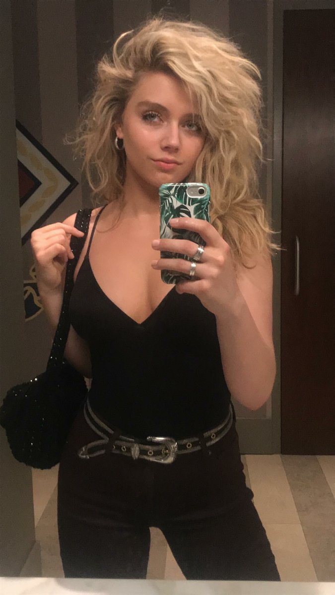 Elizabeth Wheeland Elizabeth Wheeland