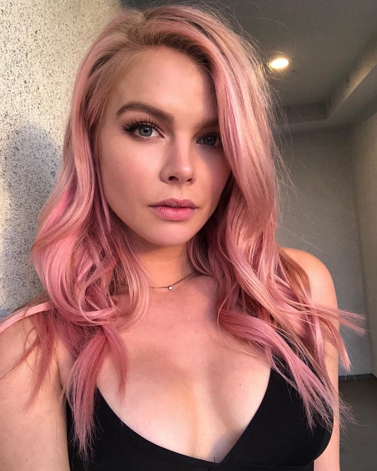 Kelli Goss