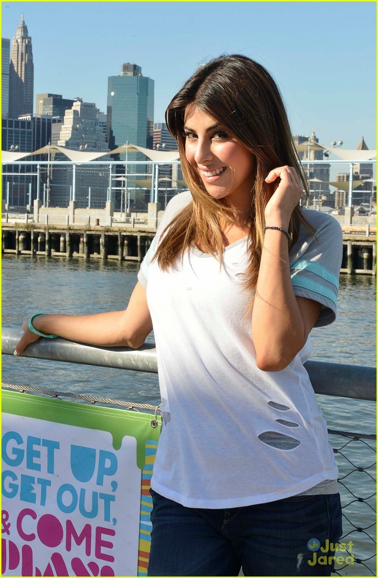 Daniella Monet