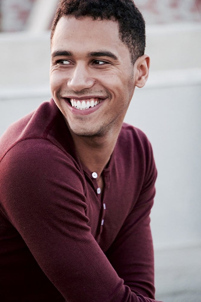 Elliot Knight