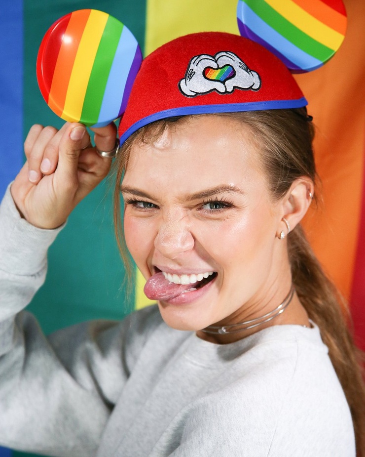 Josephine Skriver Josephine Skriver