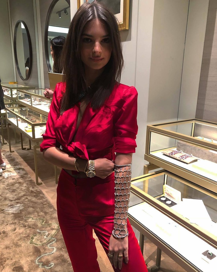 Emily Ratajkowski