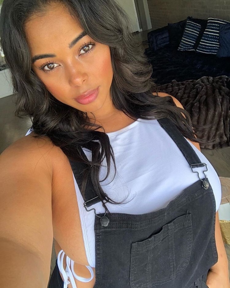 Tabria Majors