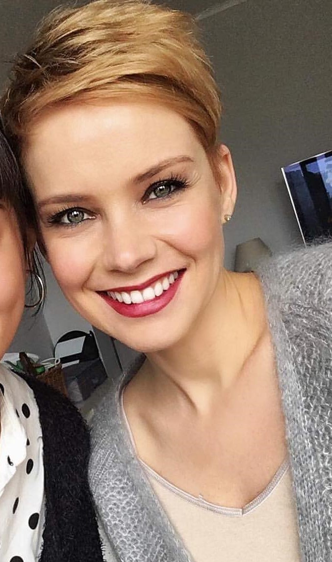 Andrea Osvárt