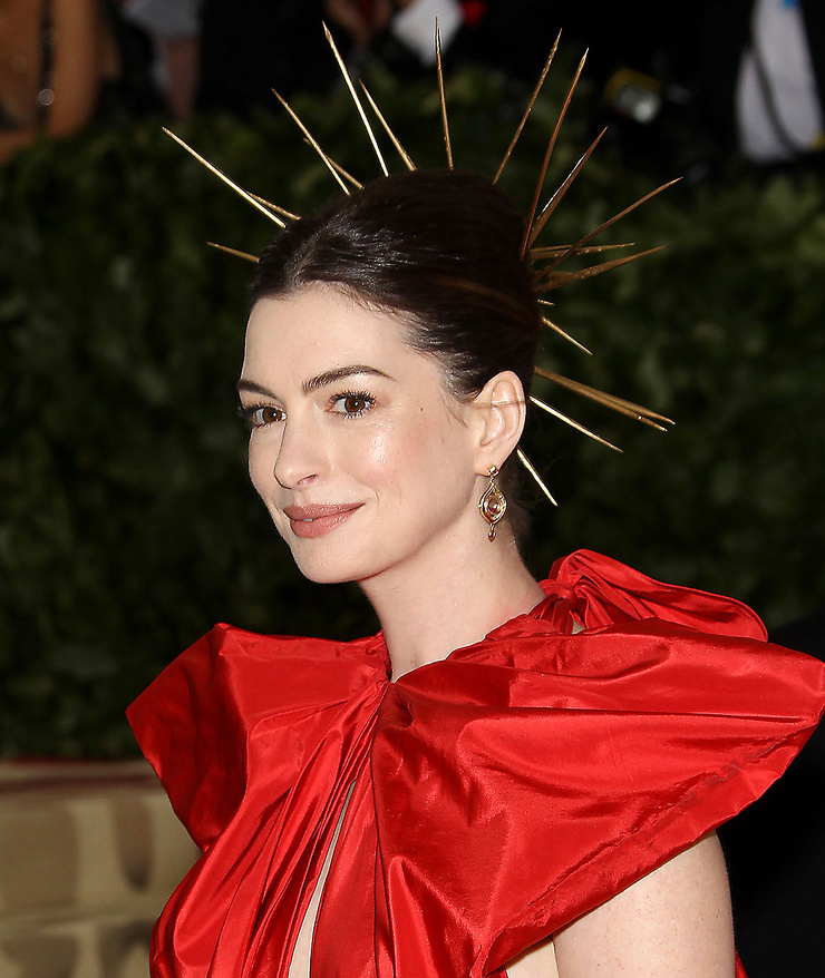 Anne Hathaway