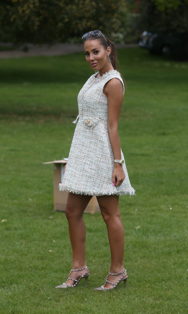 Yazmin Oukhellou