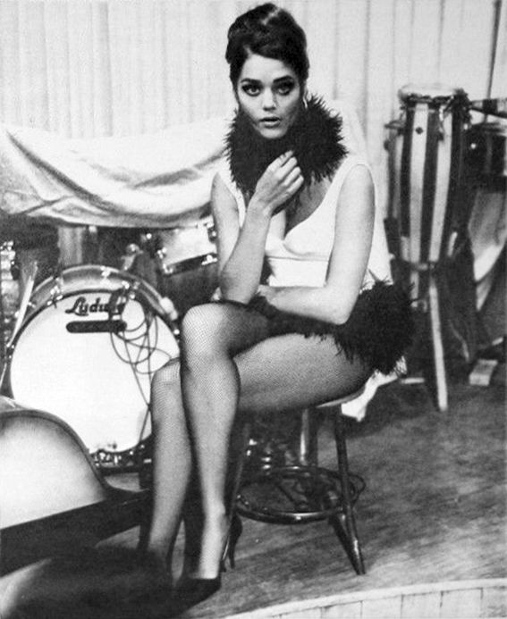 Tina Aumont Tina Aumont
