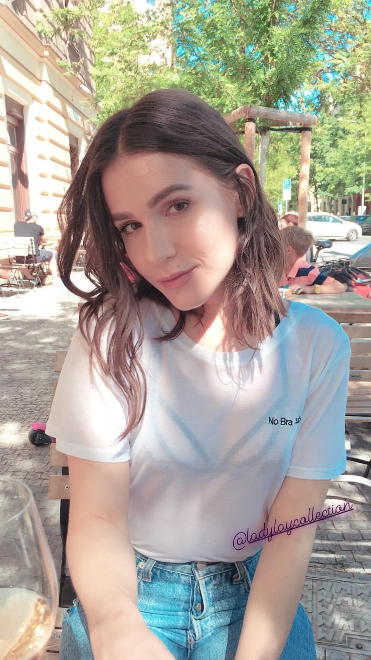 Erin Sanders