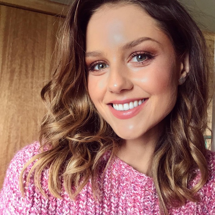 Isabelle Cornish Isabelle Cornish