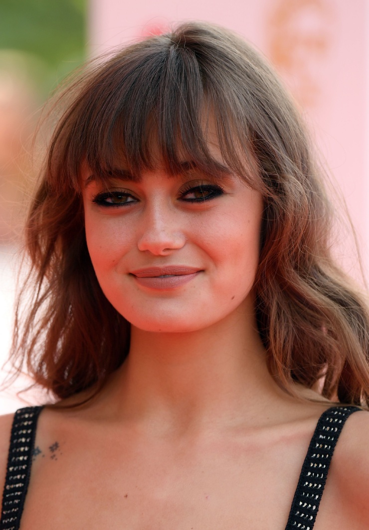 Ella Purnell Ella Purnell