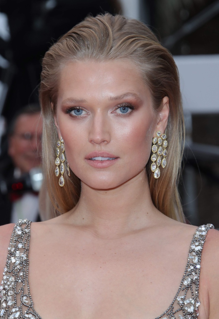 Toni Garrn