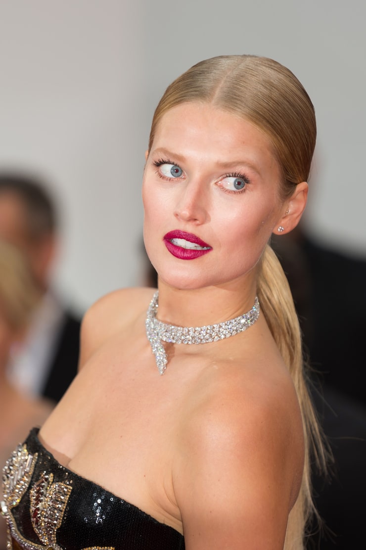 Toni Garrn Toni Garrn