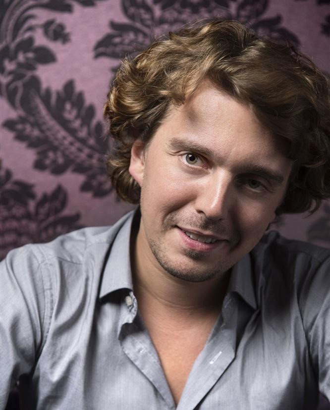 Alex Vizorek