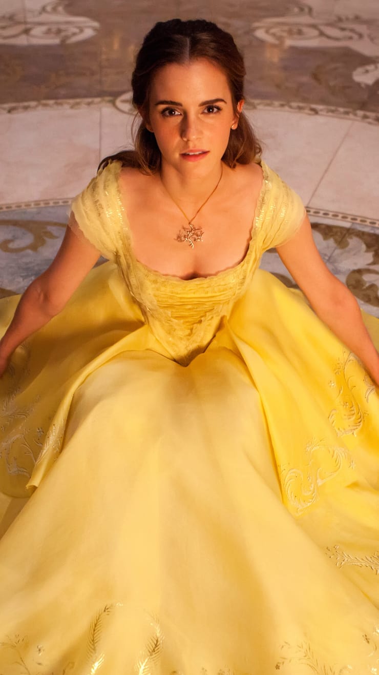 Belle (Emma Watson) Belle (Emma Watson)