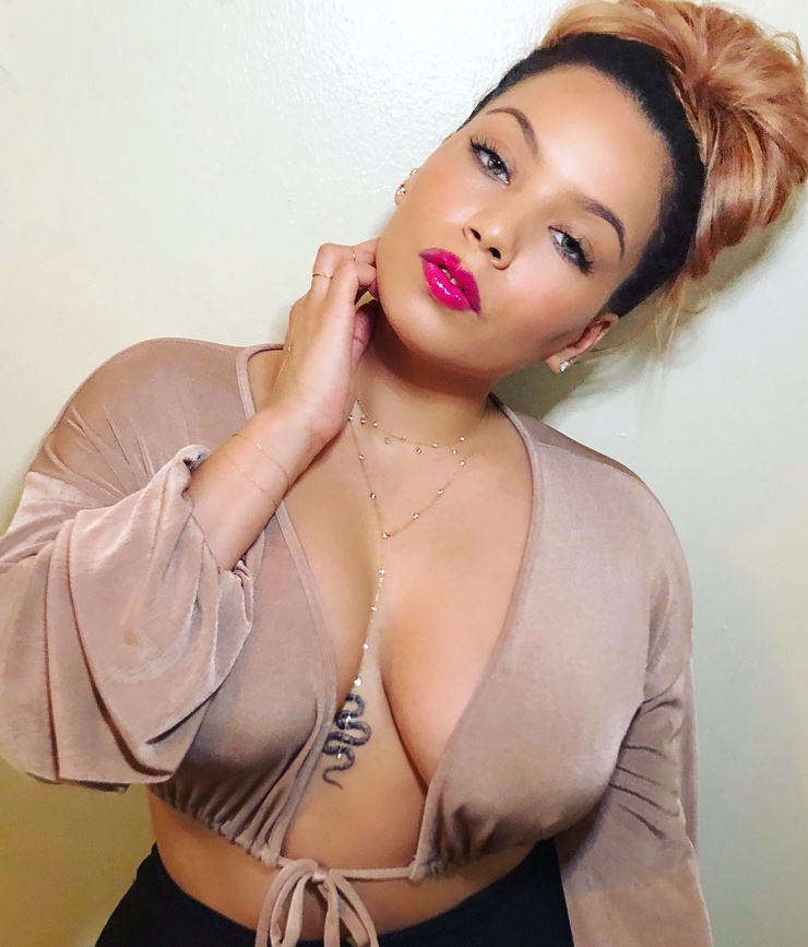 Stephanie Elyse Stephanie Elyse