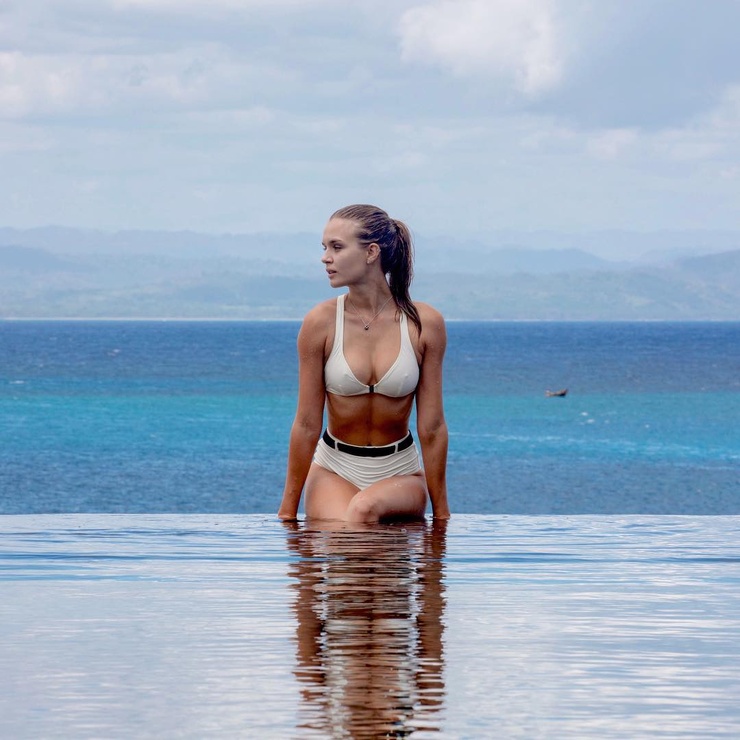 Josephine Skriver Josephine Skriver