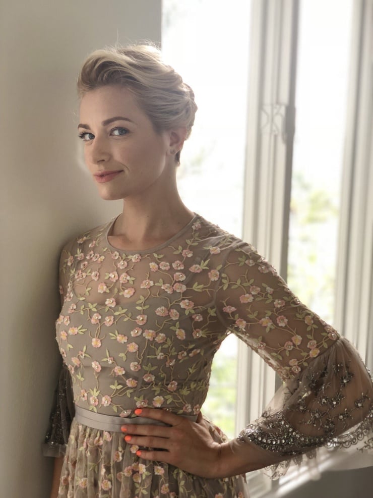 Beth Behrs Beth Behrs