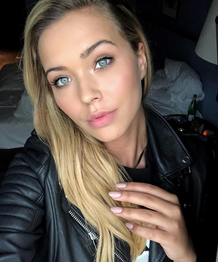 Sandra Kubicka Sandra Kubicka