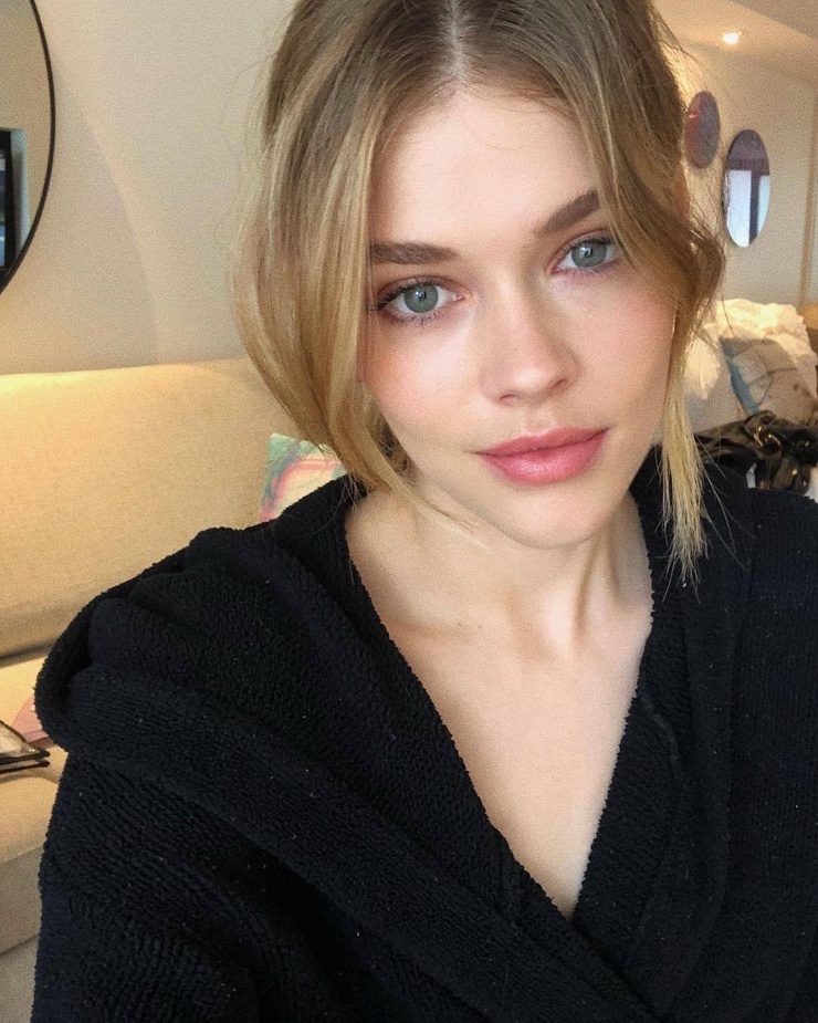 Victoria Lee Victoria Lee