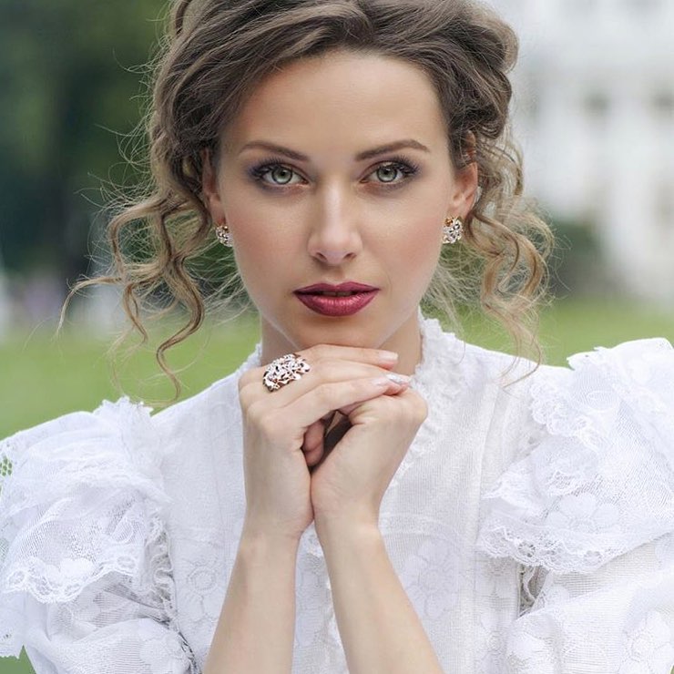 Olenka Alberti Olenka Alberti