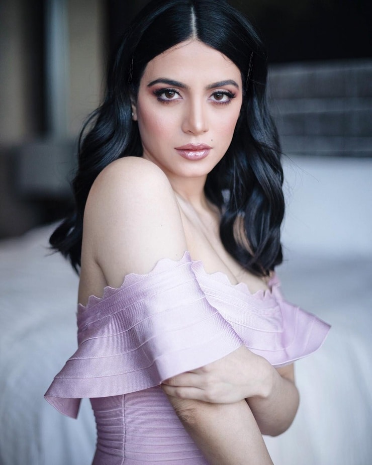 Emeraude Toubia