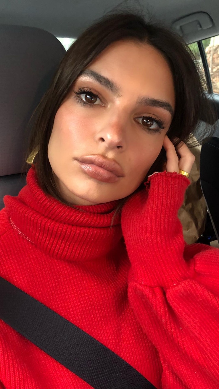 Emily Ratajkowski