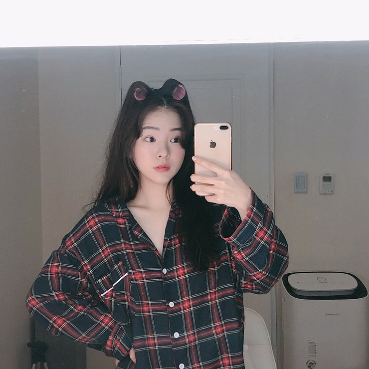 Ha Neul (하늘)