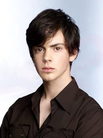 Skandar Keynes