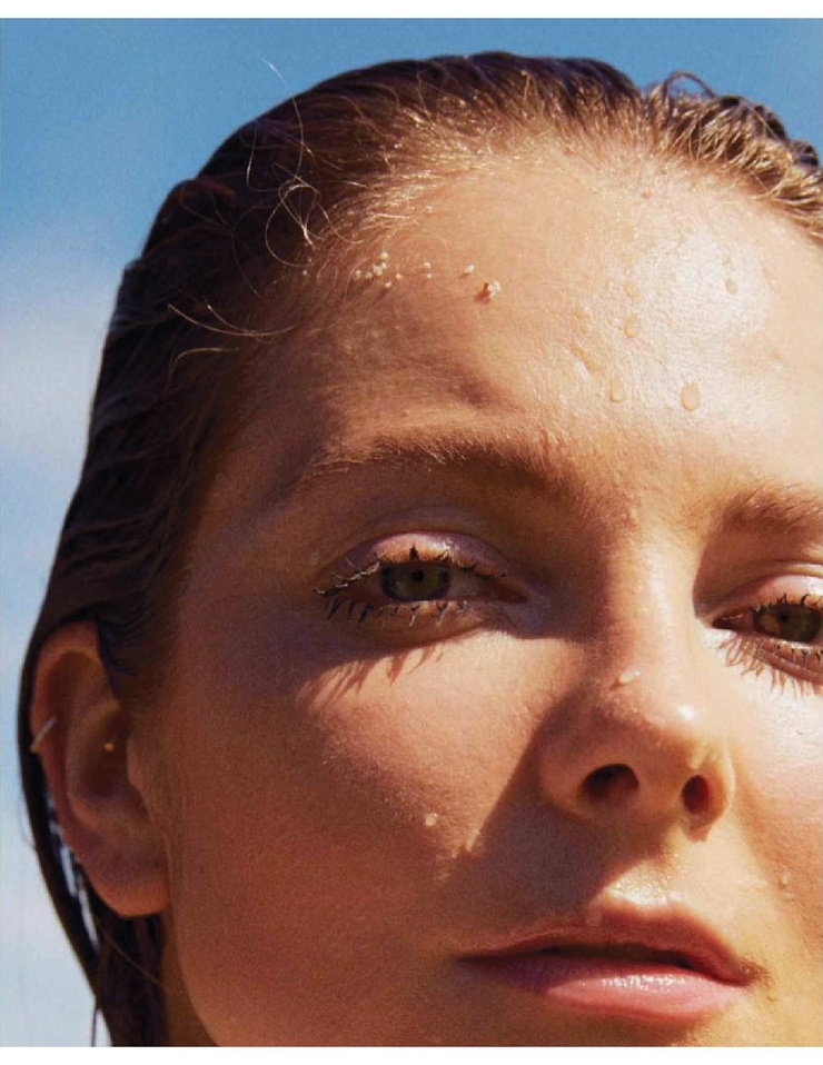Eniko Mihalik Eniko Mihalik
