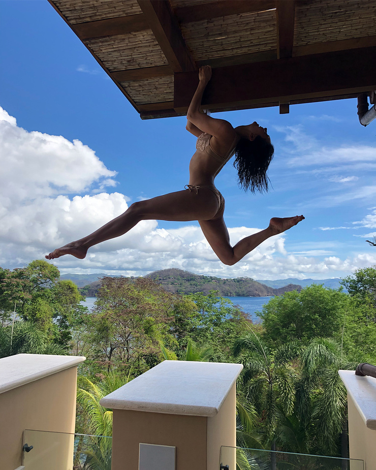 Nina Dobrev Nina Dobrev