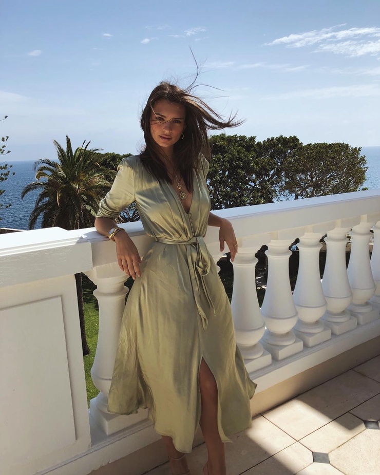 Emily Ratajkowski