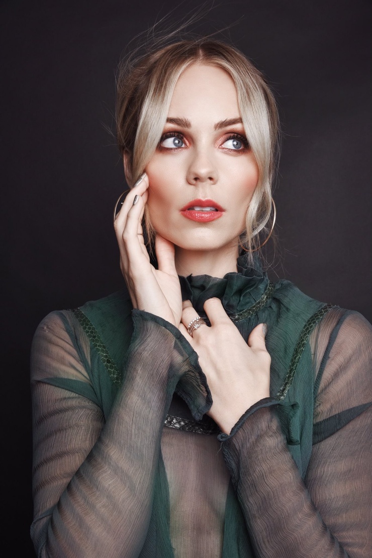 Laura Vandervoort Laura Vandervoort