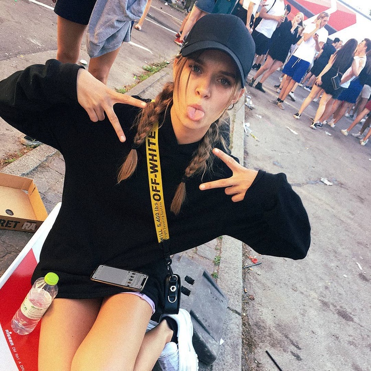 Josephine Skriver Josephine Skriver