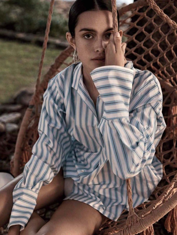 Zoe Barnard Zoe Barnard